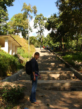 Treppenstufen hinauf zu Vajra Yogini